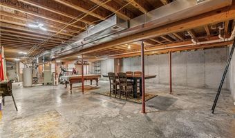 16011 Cedar St, Basehor, KS 66007