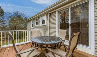 3 Betsy Dr, Bristol, RI 02809