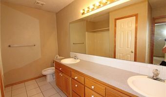 2103 S St, Bentonville, AR 72712