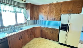 1215 NE 24th Ave, Aberdeen, SD 57401