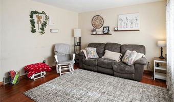 2239 Springfield Center Rd, Akron, OH 44312