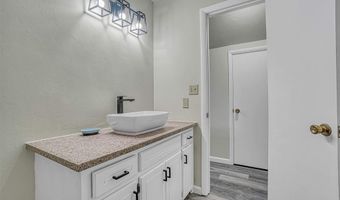 1405 Rosehaven Dr, Altus, OK 73521