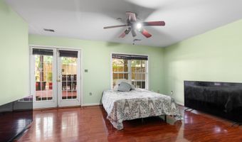 417 CLAYTON Ln, Alexandria, VA 22304