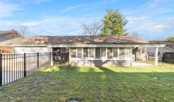 477 Hillbrook Dr, Ballwin, MO 63011