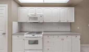 6724 TENNYSON OAKS Ln, Alexandria, LA 71301