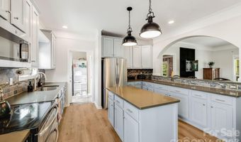 21 Old Pinner Pl, Arden, NC 28704