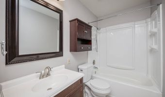 357 Novara Dr, Ballwin, MO 63021