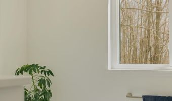 672 Danville Corner Rd, Auburn, ME 04210