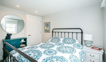 25 Dearborn St 2, Newport, RI 02840