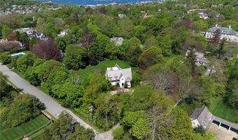 14 Leroy Ave, Newport, RI 02840