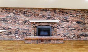 1005 N Old Highway 71, Adrian, MO 64720