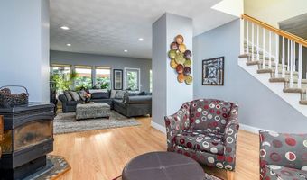 19 Audubon Ln, Coventry, RI 02831