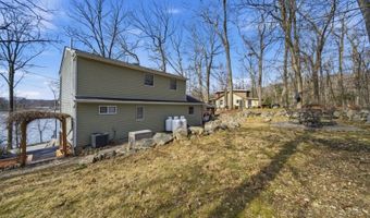 51 Lakeside Dr, Alloway, NJ 07422