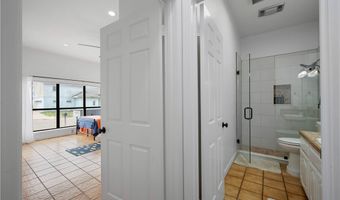 214 Bayview Dr, Aransas Pass, TX 78336