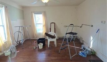 121 N 10th St, Atchison, KS 66002