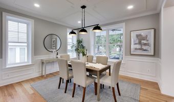 6410 WINNEPEG Rd, Bethesda, MD 20817