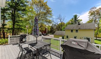 50 Searle Ave, Cranston, RI 02920