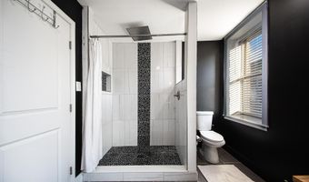 11 N EAST Ave, Baltimore, MD 21224