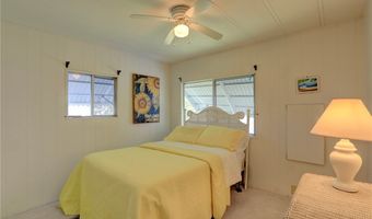 912 Oriole Cir, Barefoot Bay, FL 32976