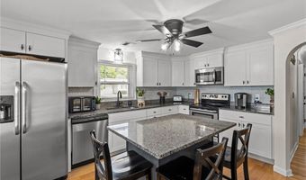 33 Fairhaven Rd, Cumberland, RI 02864