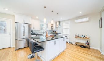 118 W 46TH St, Bayonne, NJ 07002