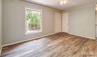 364 Pearson Dr, Asheville, NC 28801