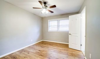 706 W GLEBE Rd, Alexandria, VA 22305