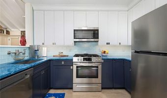 96 Steamboat St, Jamestown, RI 02835