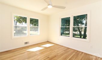 100 Williamsburg Ln, Athens, GA 30605
