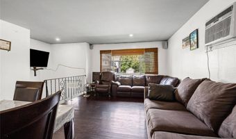 75 Oak St, Amityville, NY 11701