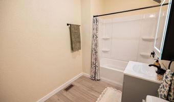 1217 W 3rd St, Anderson, IN 47304