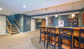 430 W Homestead Dr, Aurora, OH 44202