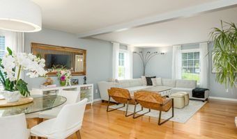 42 Chestnut St 11, Bethel, CT 06801
