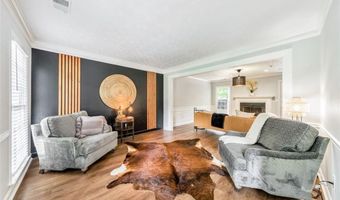 4929 Willow Creek Dr, Woodstock, GA 30188
