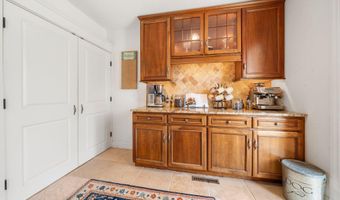 50 0 Indian Trl, Barnstable, MA 02630