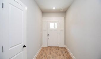 30 Selland Dr, Bella Vista, AR 72715