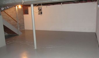 34 B Commodore St, Albany, NY 12205
