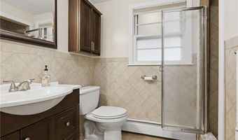 16 Old Simmonsville Rd, Johnston, RI 02919