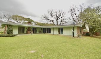1915 N River Oaks Dr, Abbeville, LA 70510