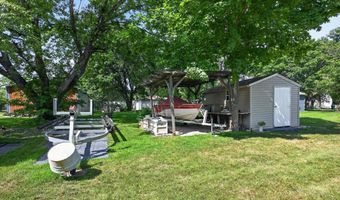 1424 Ash St, Alexandria, MN 56308