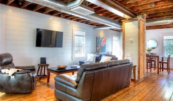 75 Mary St, Newport, RI 02840