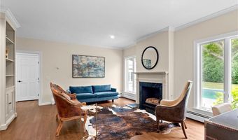 1 Harborview Dr, Newport, RI 02840