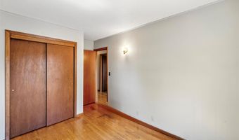 1404 Nile Kinnick Dr S, Adel, IA 50003