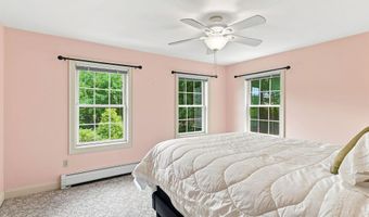 40 Lakewood Dr, Alton, NH 03810