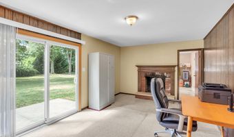 4 Michele Dr, Middletown, NJ 07748