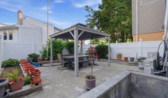 106 EVERGREEN St, Bayonne, NJ 07002