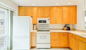 53 CAPE HENLOPEN Dr 6, Lewes, DE 19958