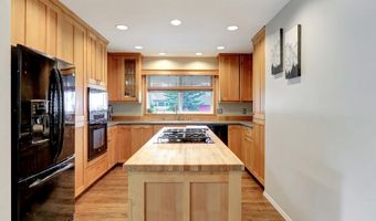 7521 Labrador Cir, Anchorage, AK 99502
