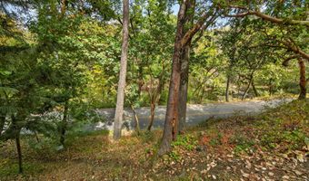 545 Ashland Creek Dr, Ashland, OR 97520