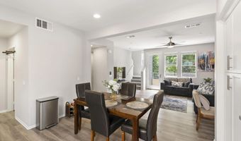 225 Royal Gln Unit #410, Escondido, CA 92025